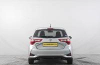 Toyota Vitz 4 из 19