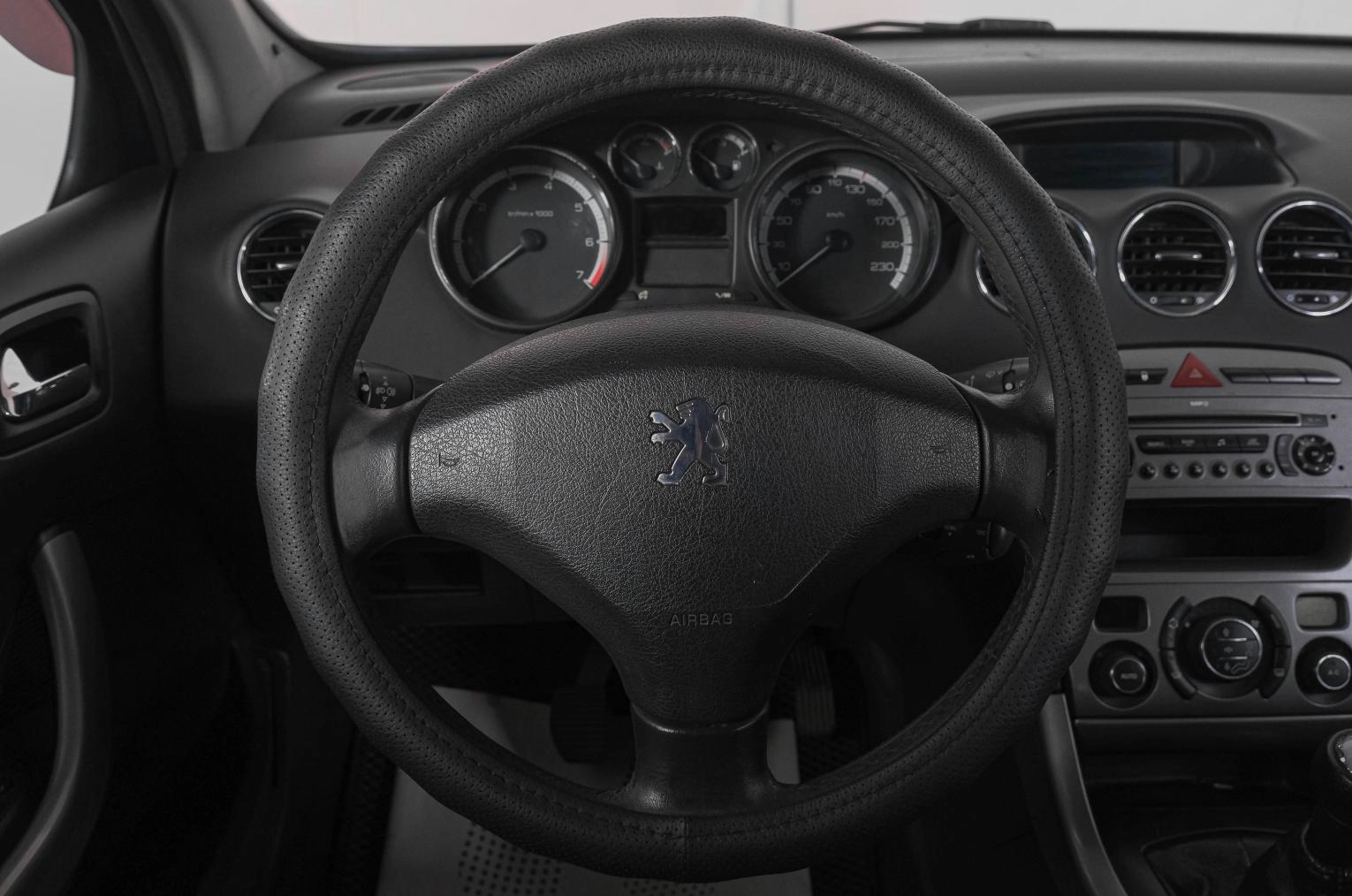 Peugeot 308 15 из 21