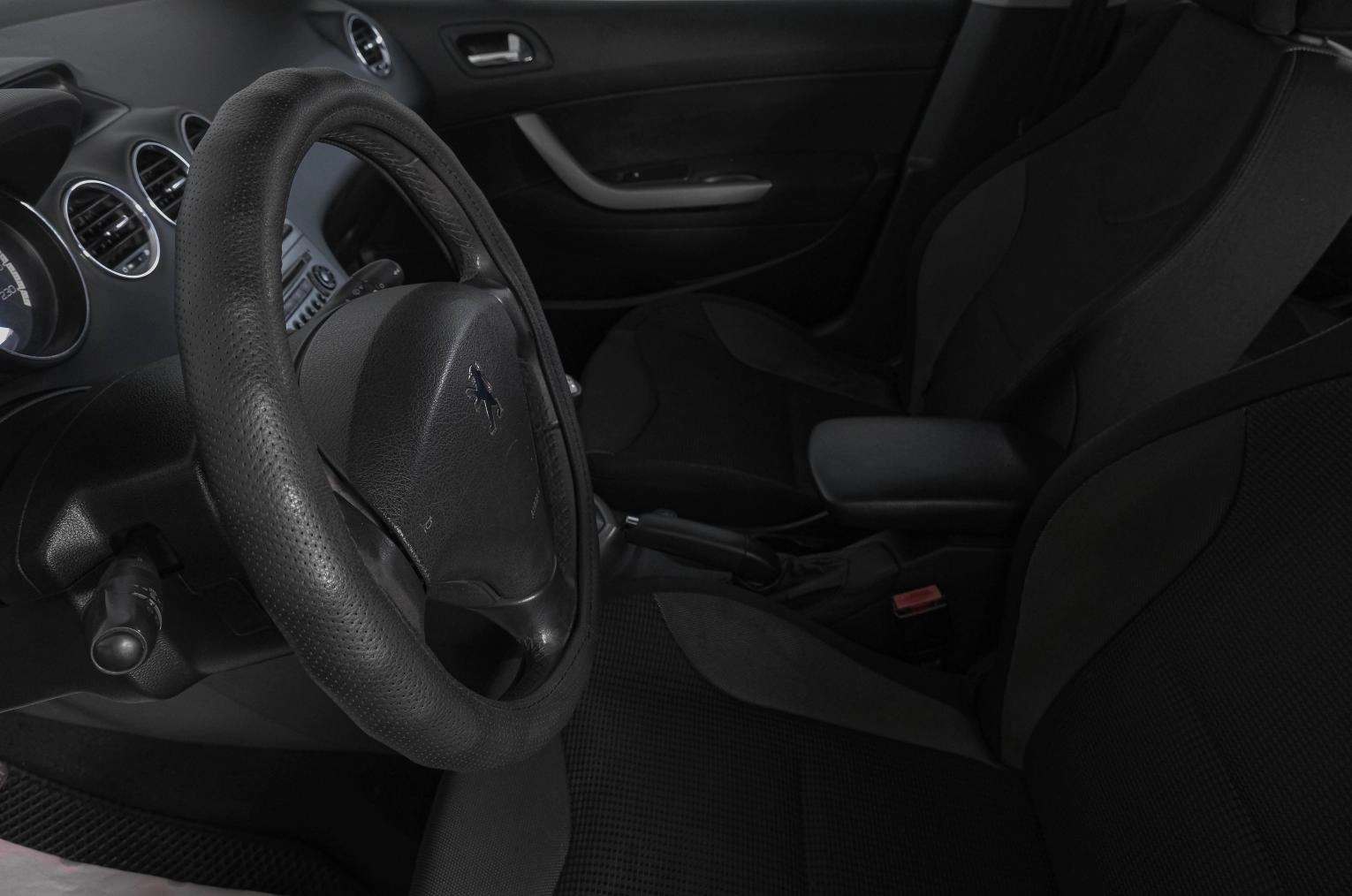 Peugeot 308 8 из 21