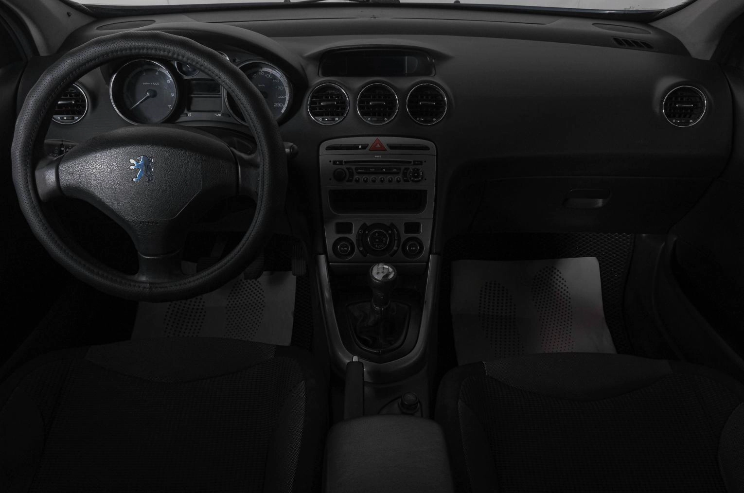 Peugeot 308 13 из 21