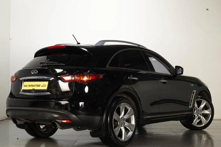 Infiniti FX35 6 из 24