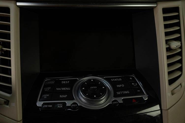 Infiniti FX35 16 из 24