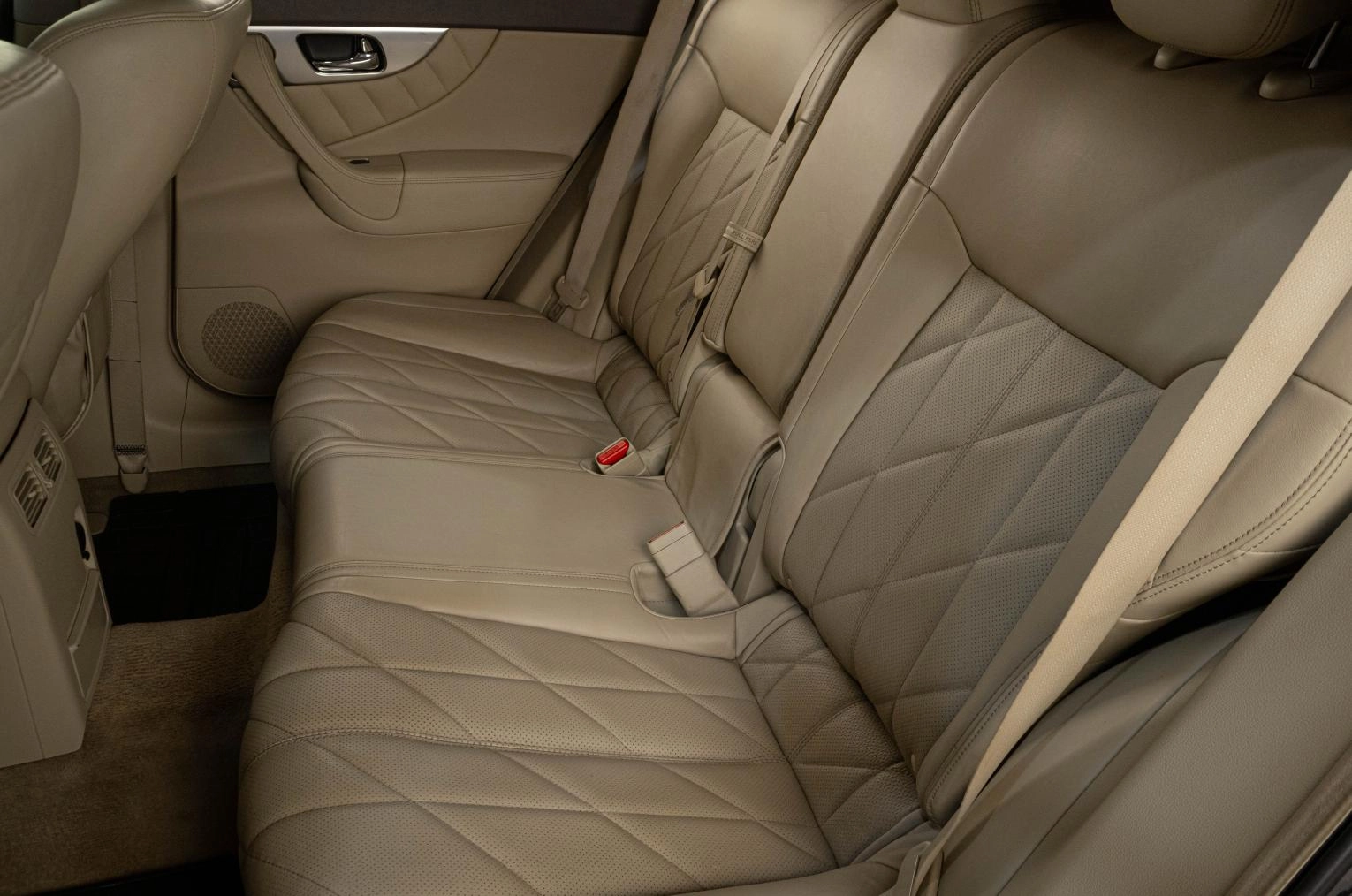 Infiniti FX35 23 из 24