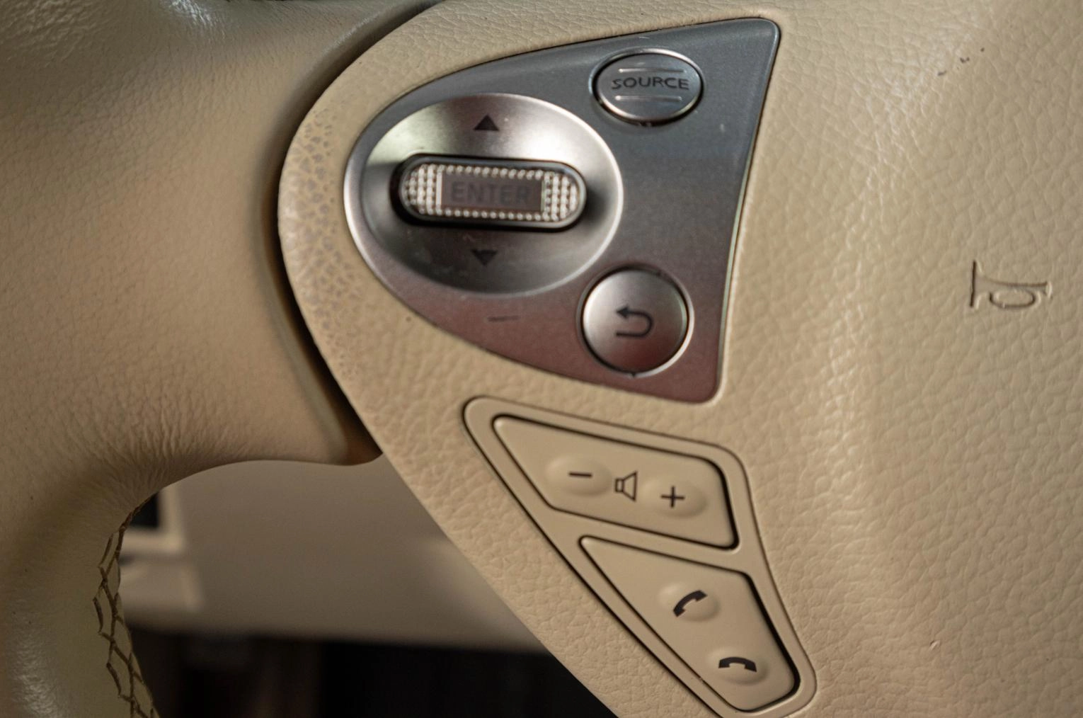 Infiniti FX35 11 из 24