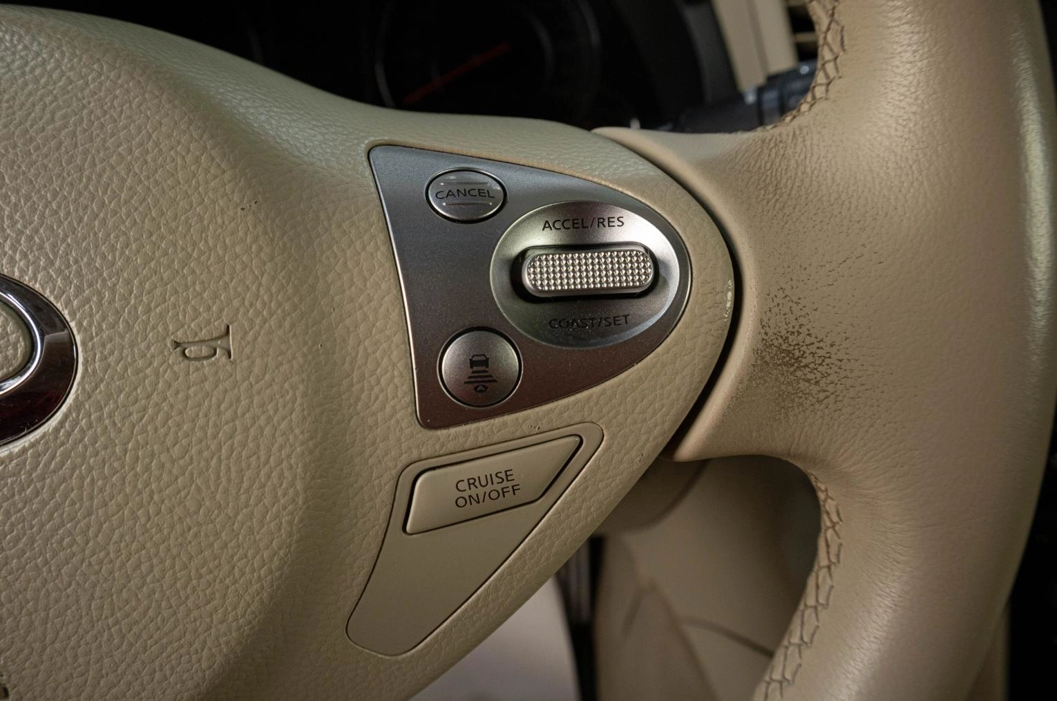 Infiniti FX35 13 из 24