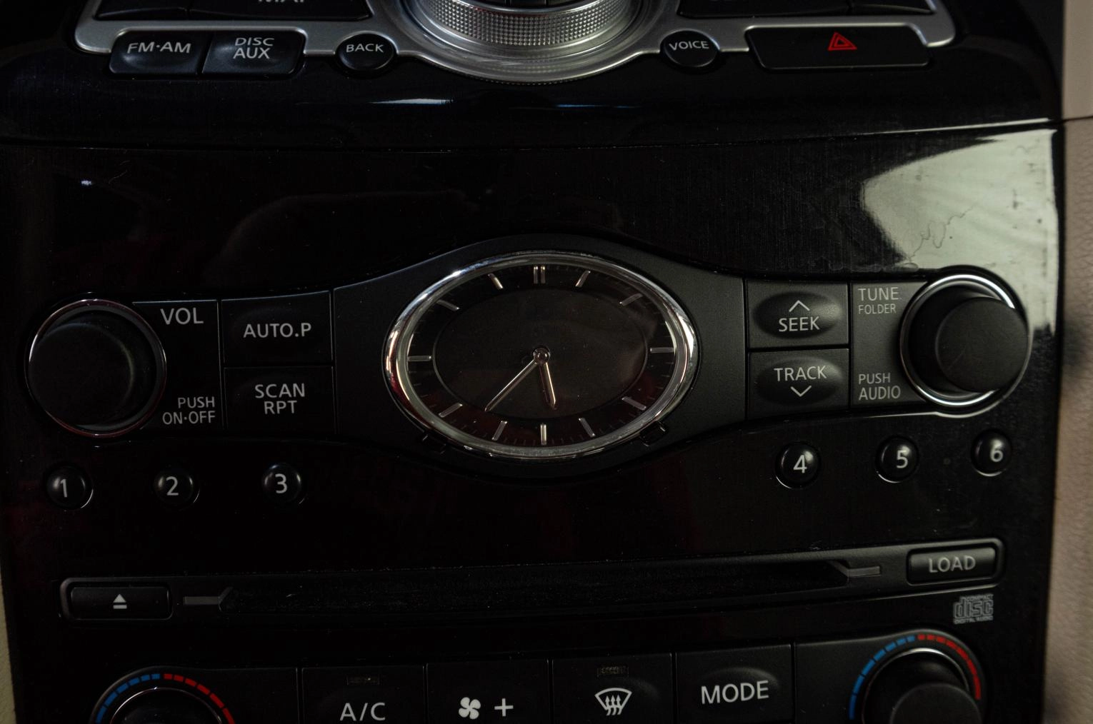 Infiniti FX35 18 из 24