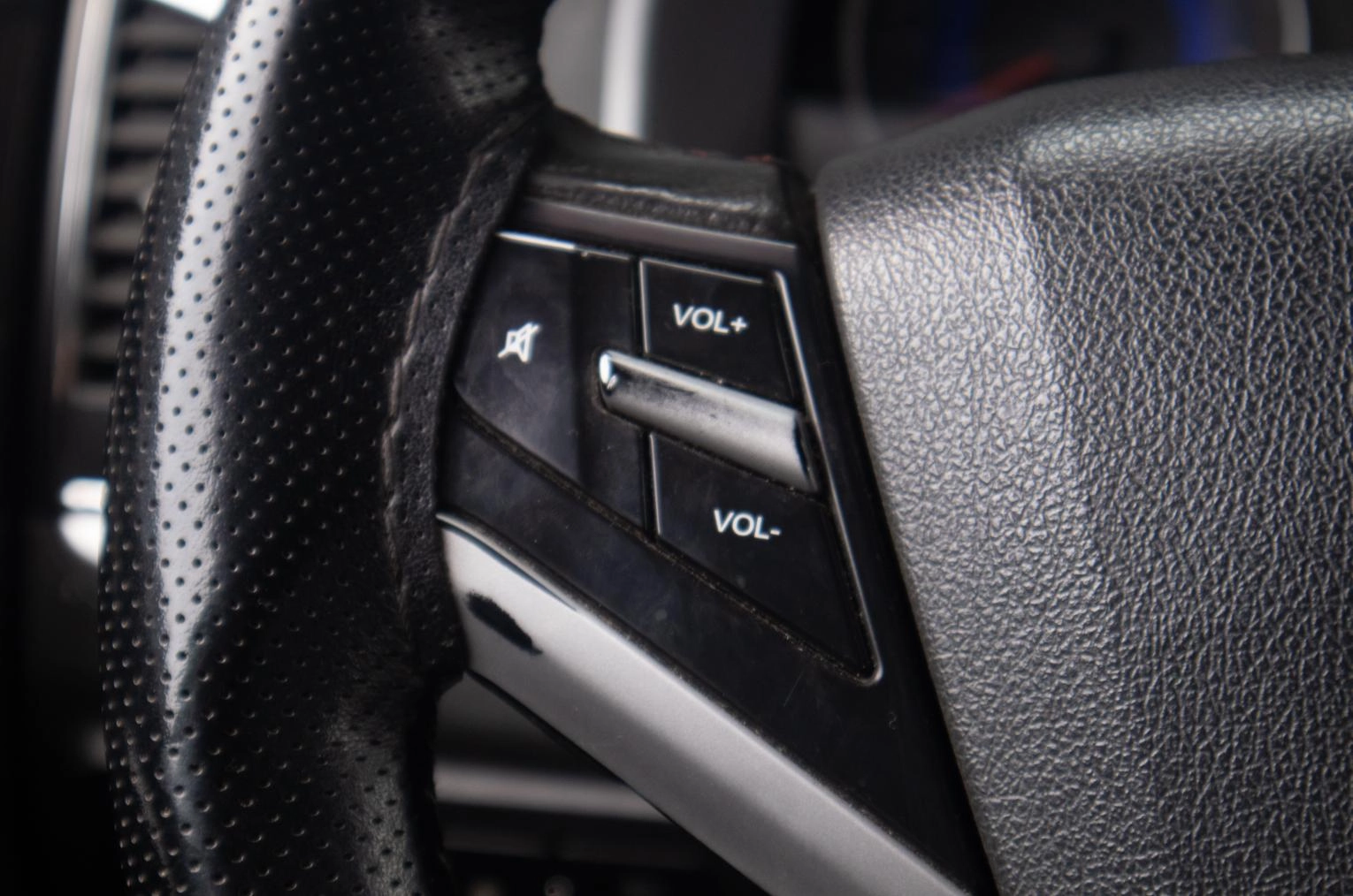 Geely Emgrand EC7 16 из 33