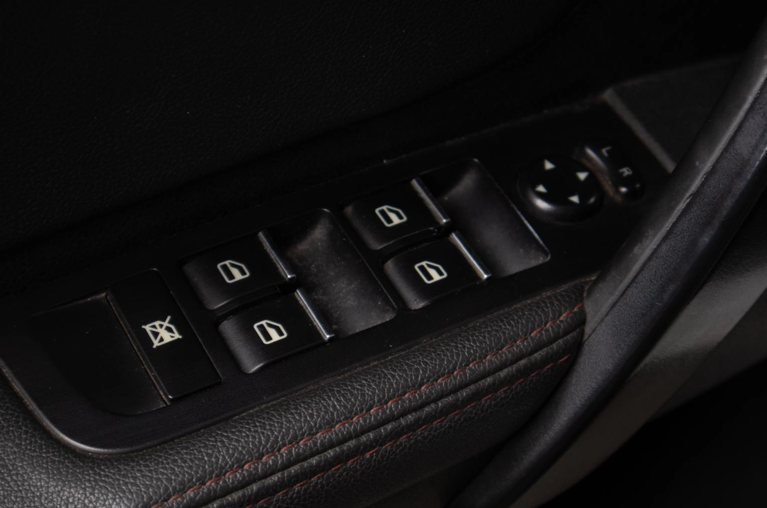 Geely Emgrand EC7 26 из 33