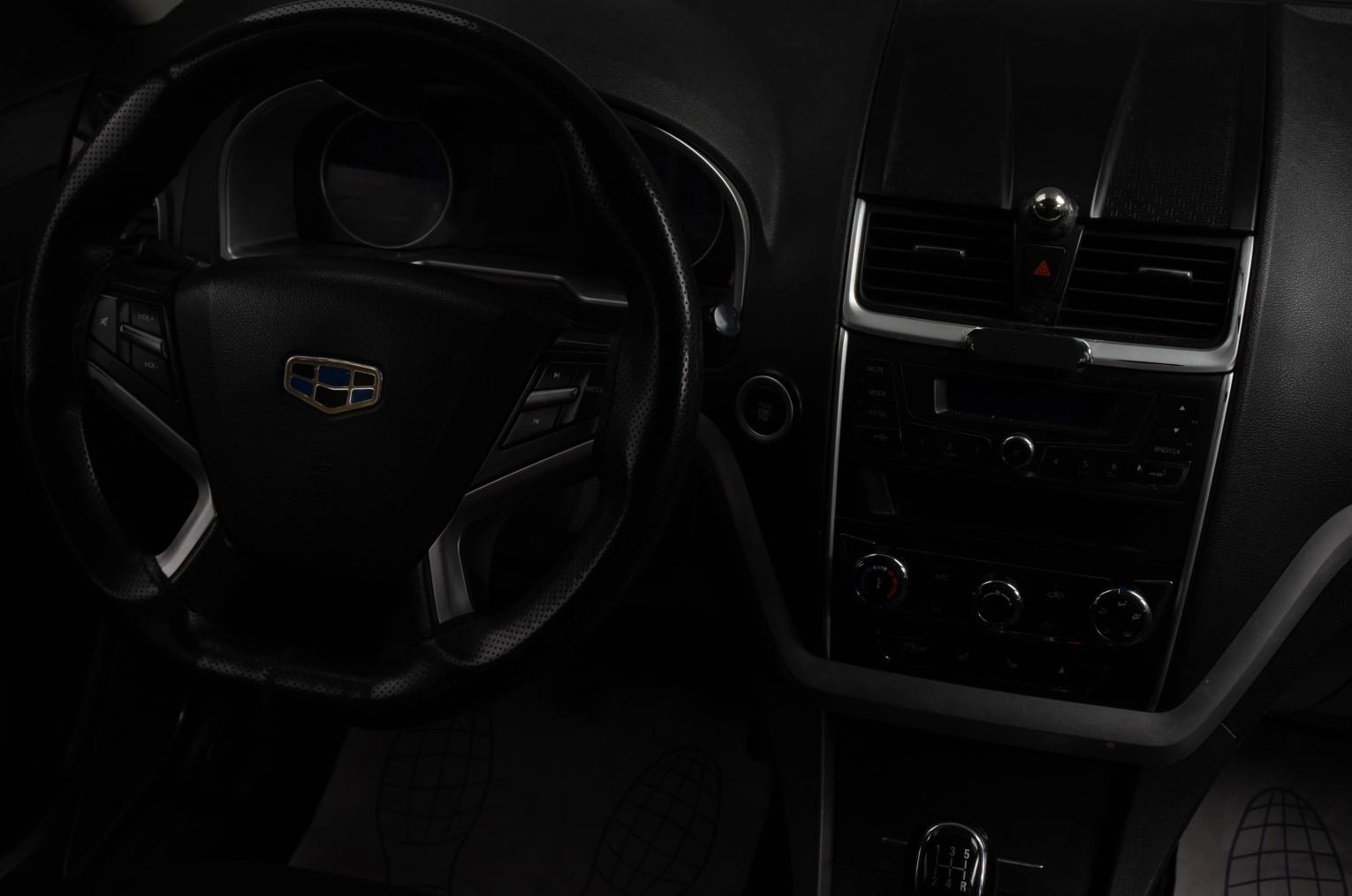 Geely Emgrand EC7 18 из 33