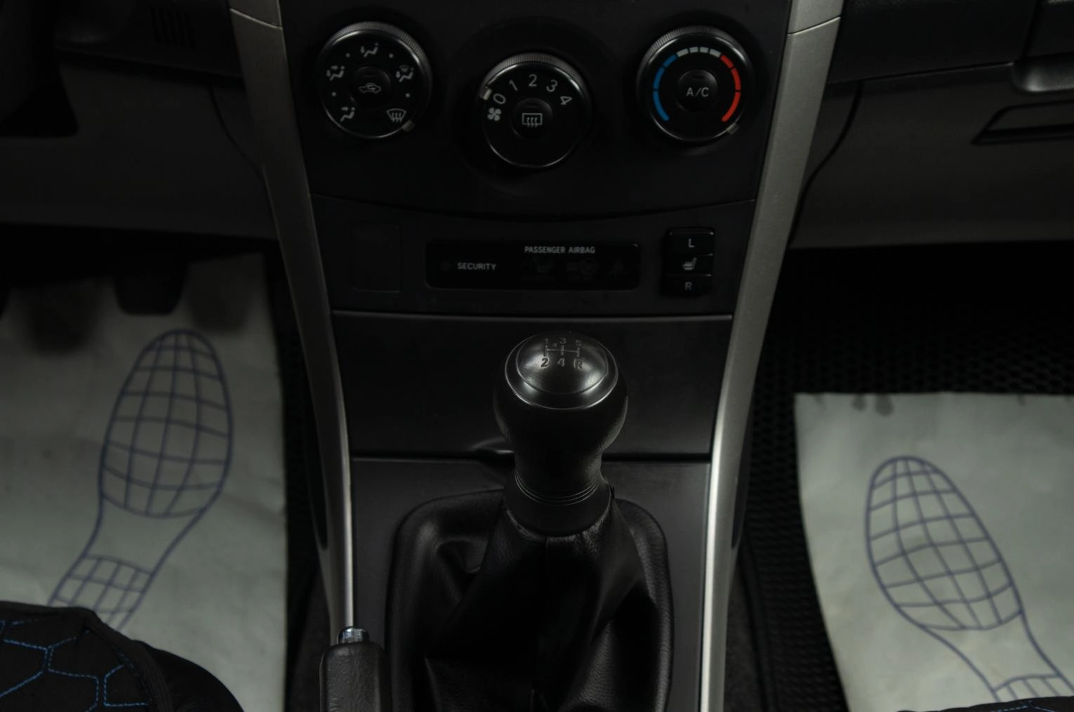 Toyota Corolla 12 из 16