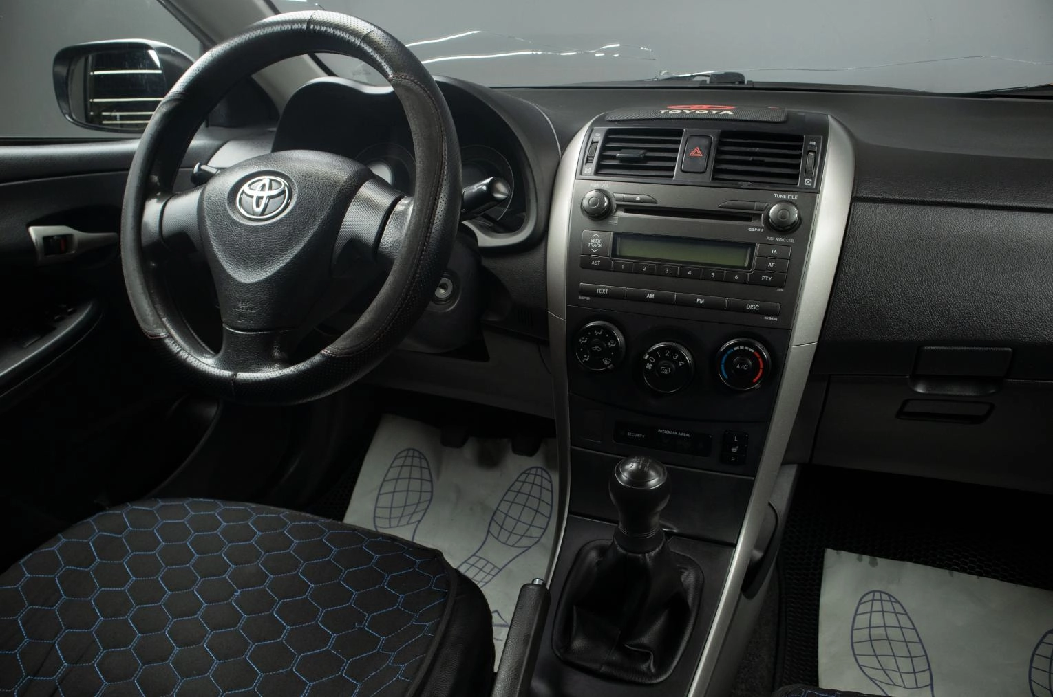 Toyota Corolla 8 из 16