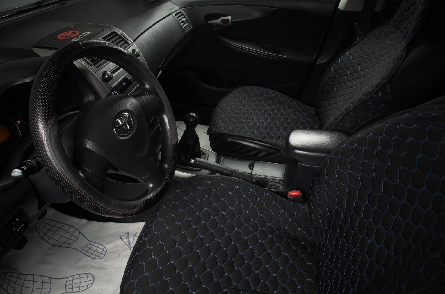 Toyota Corolla 13 из 16