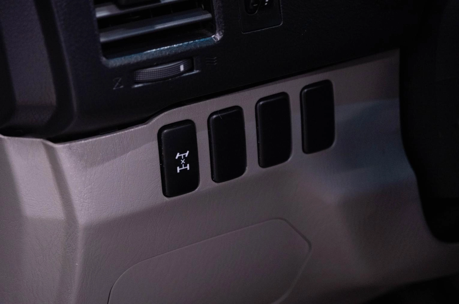 Toyota 4Runner 8 из 20