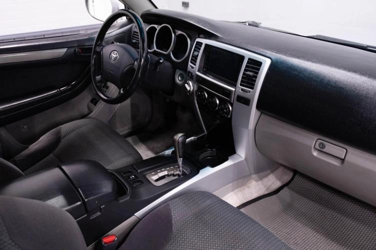 Toyota 4Runner 18 из 20