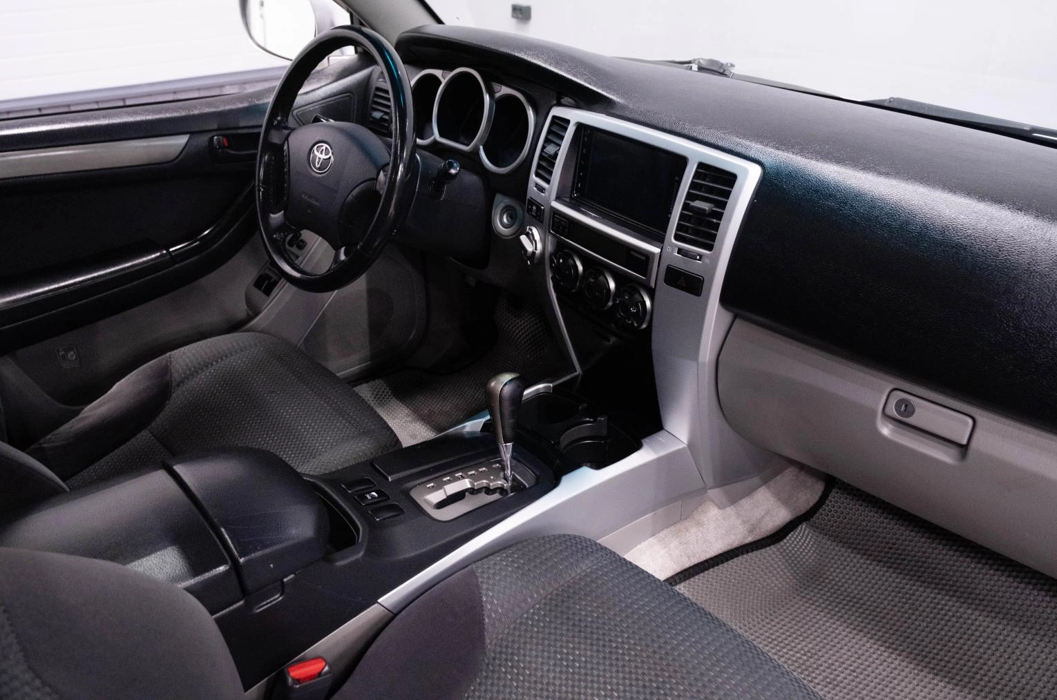 Toyota 4Runner 18 из 20