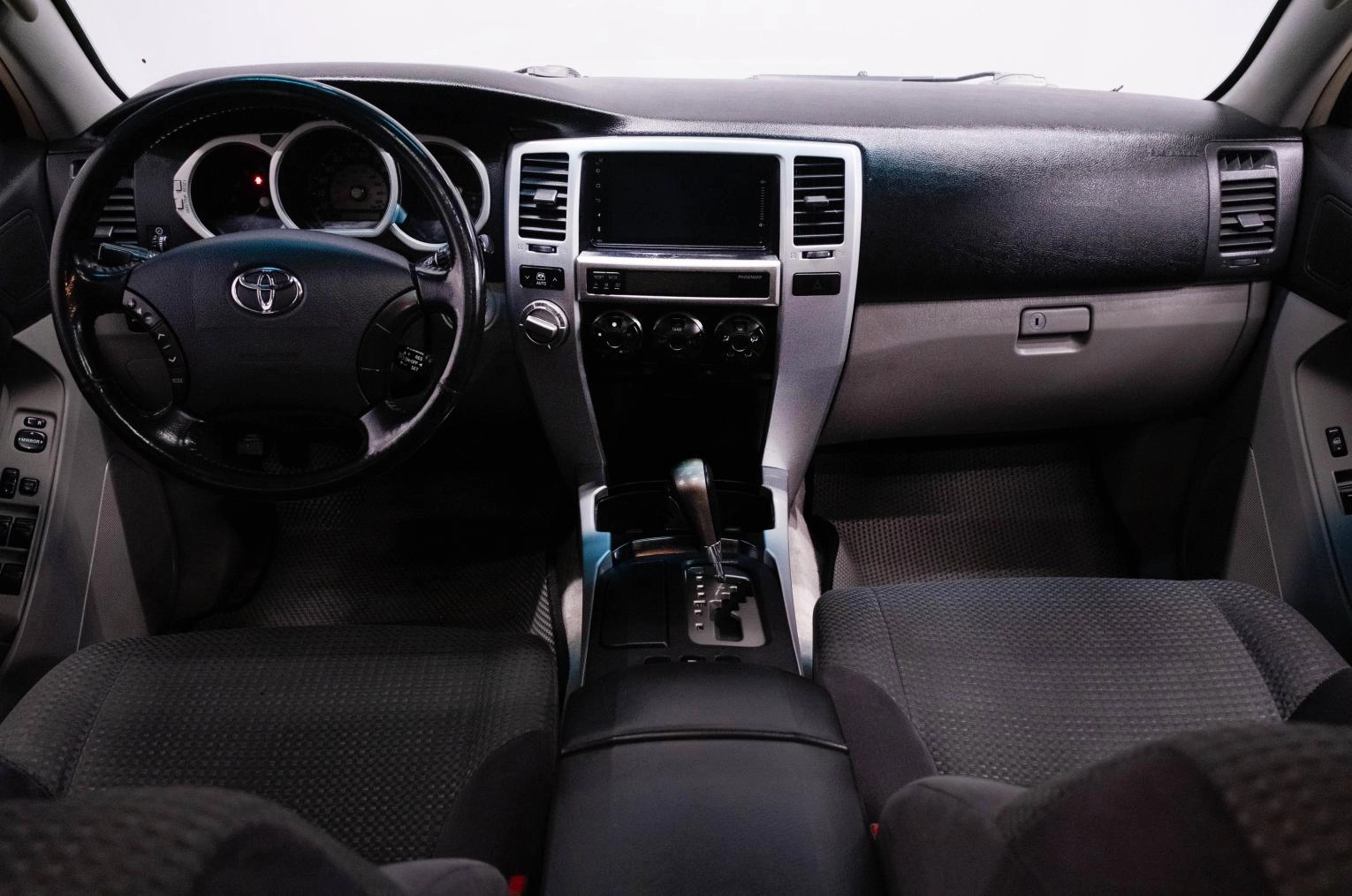 Toyota 4Runner 16 из 20