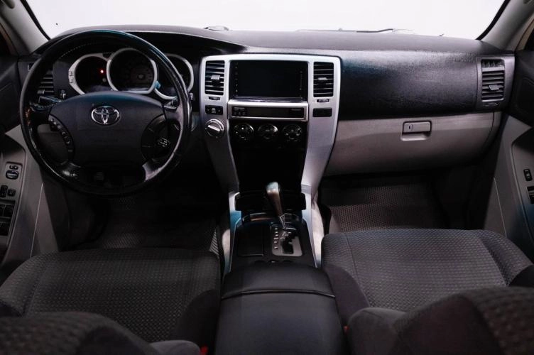 Toyota 4Runner 16 из 20