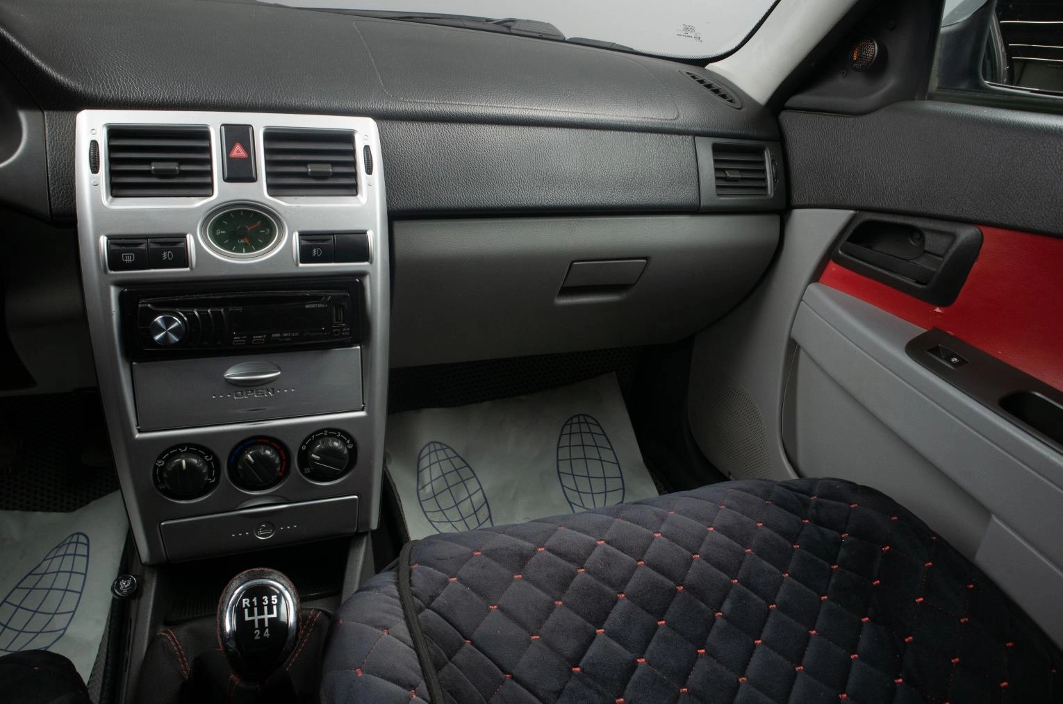 ВАЗ (LADA) Priora 10 из 16