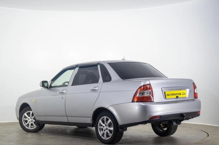 ВАЗ (LADA) Priora 6 из 16