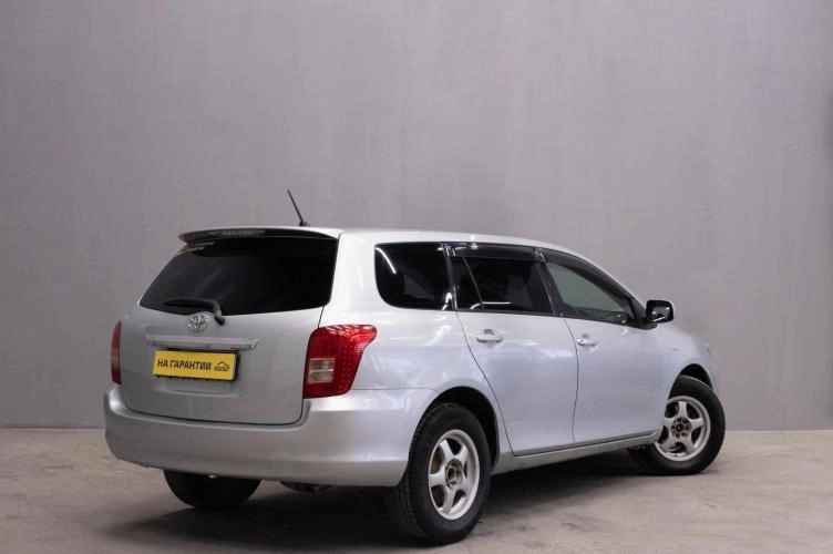 Toyota Corolla Fielder 6 из 6