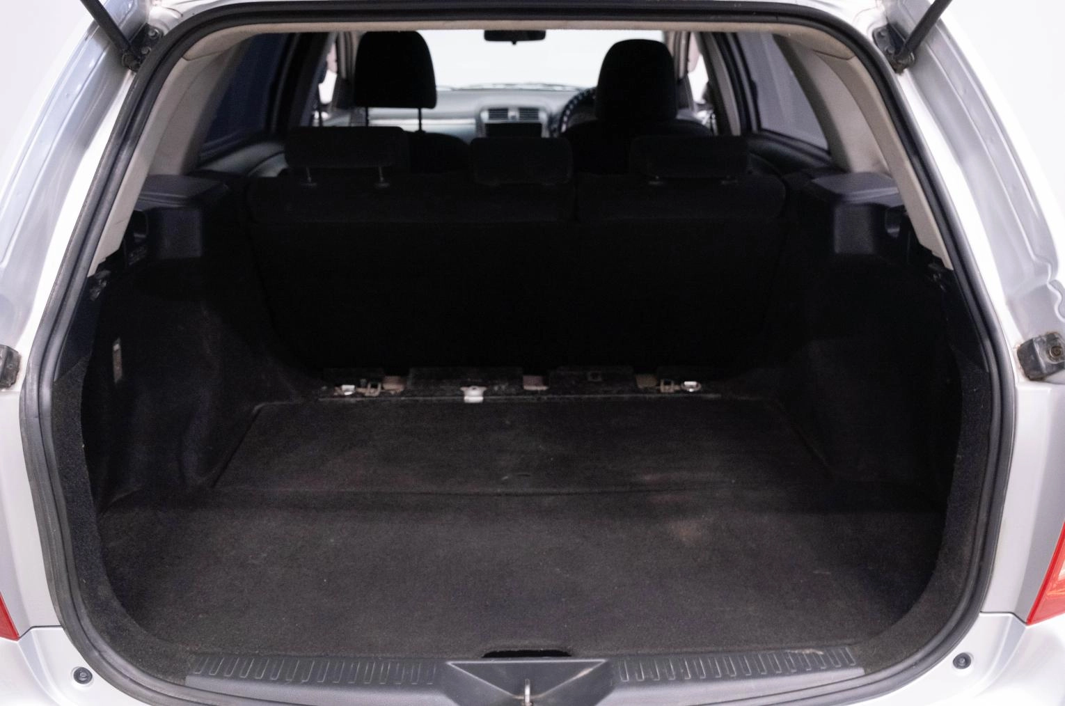 Toyota Corolla Fielder 18 из 18