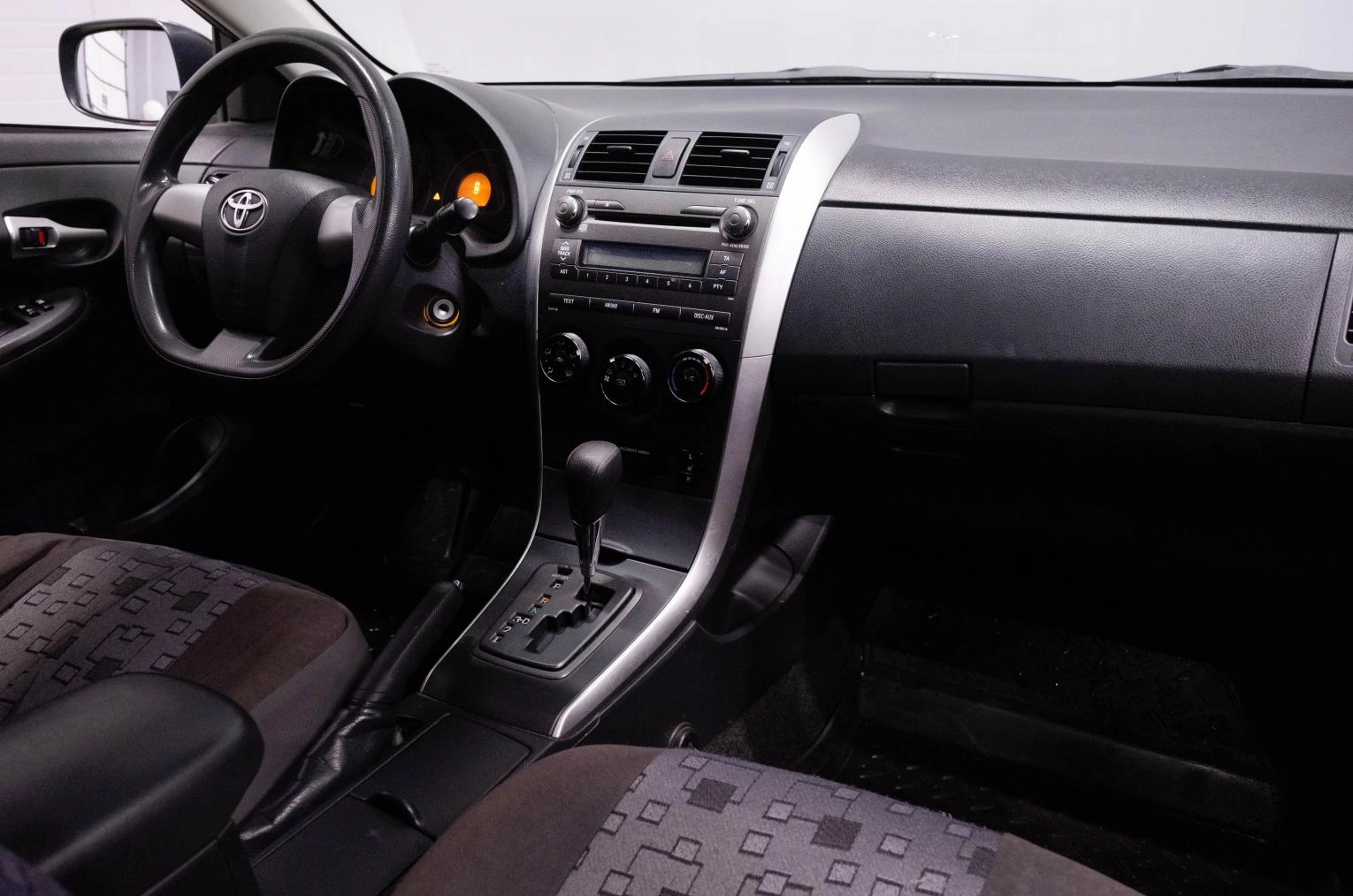 Toyota Corolla 15 из 17