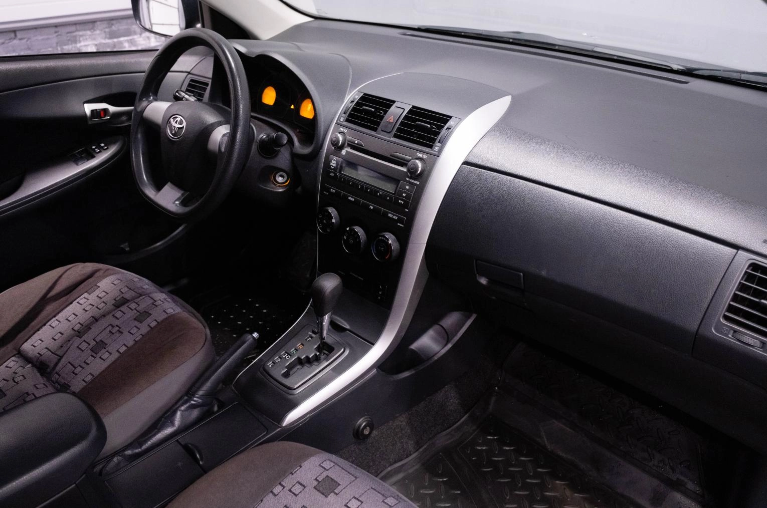 Toyota Corolla 16 из 17