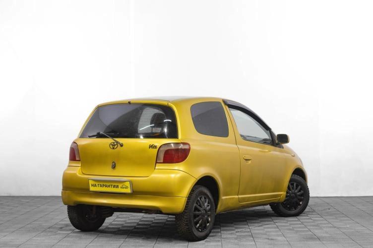 Toyota Vitz 4 из 5