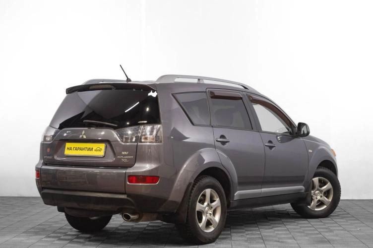 Mitsubishi Outlander 4 из 5