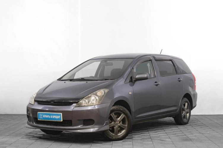 Toyota Wish 3 из 5