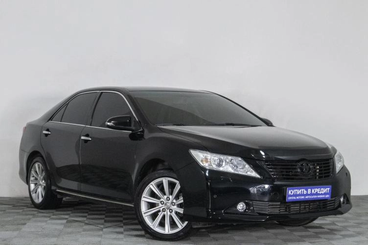 Toyota Camry 1 из 5