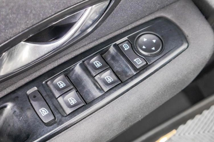 Renault Megane 12 из 23