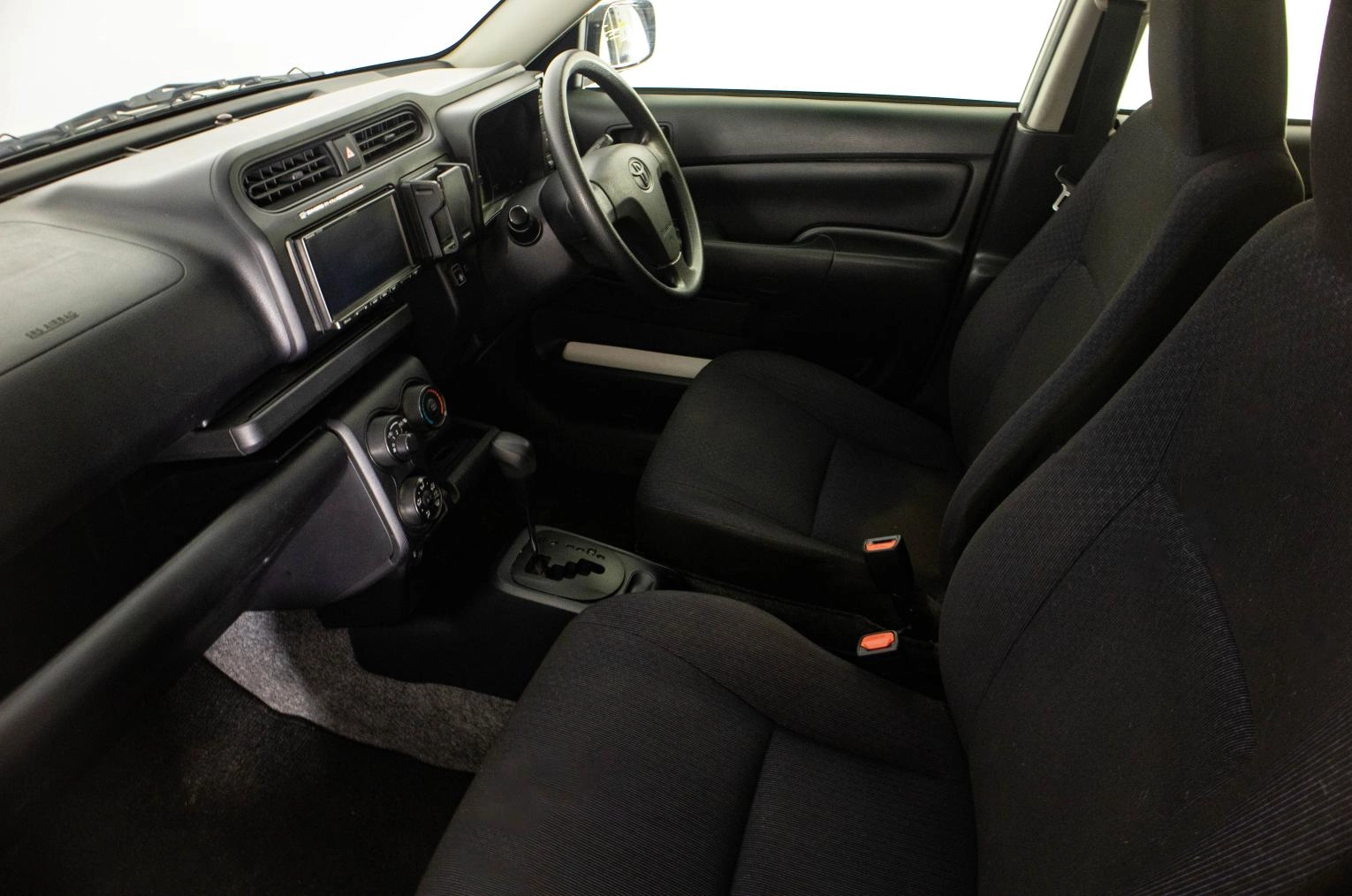 Toyota Probox 11 из 21