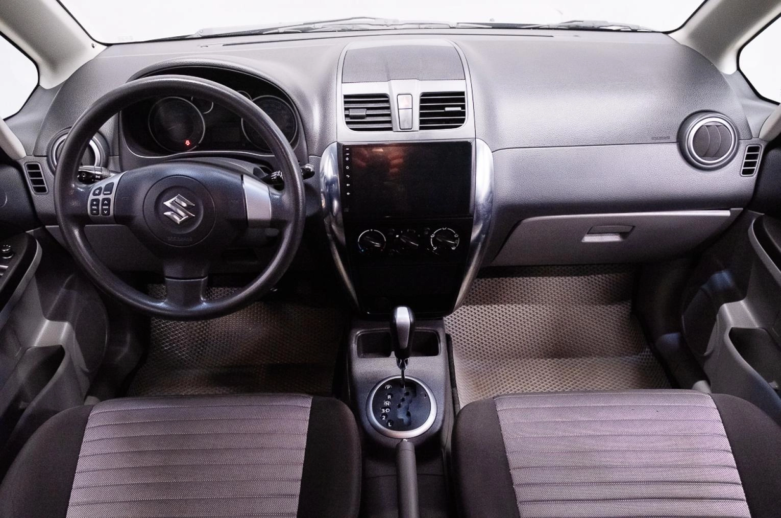 Suzuki SX4 15 из 18