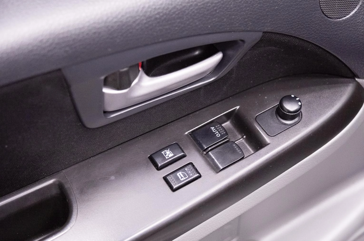 Suzuki SX4 7 из 18