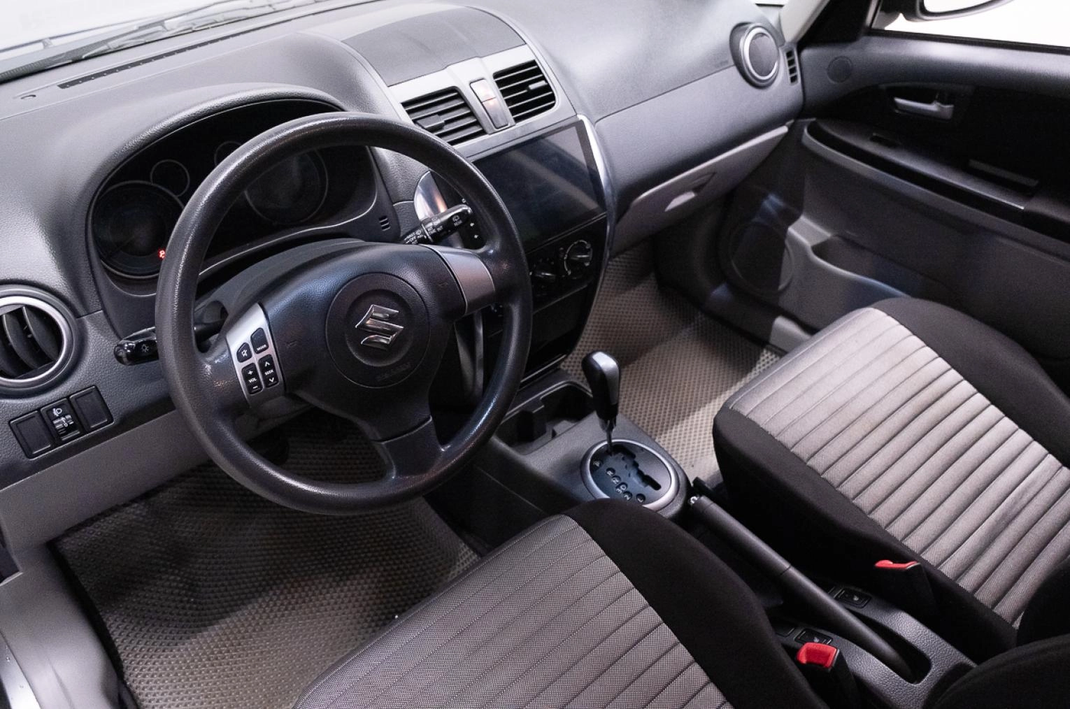 Suzuki SX4 9 из 18