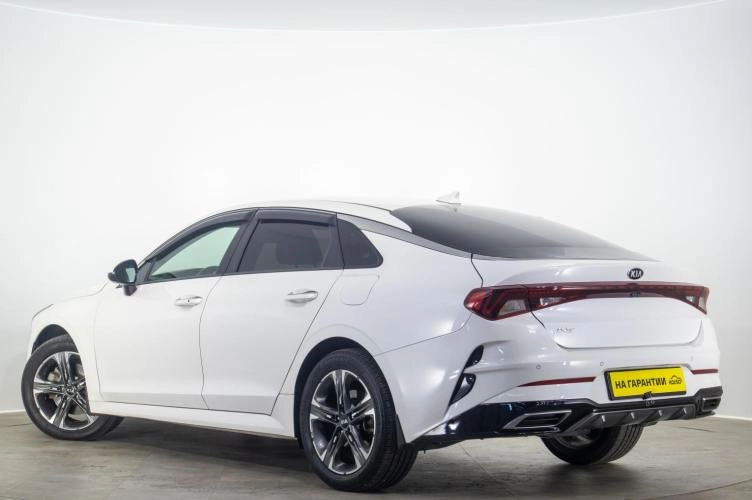 KIA K5 5 из 6