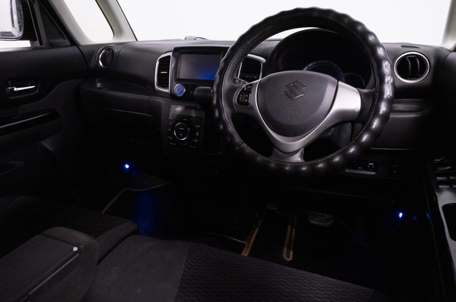 Suzuki Spacia 10 из 17