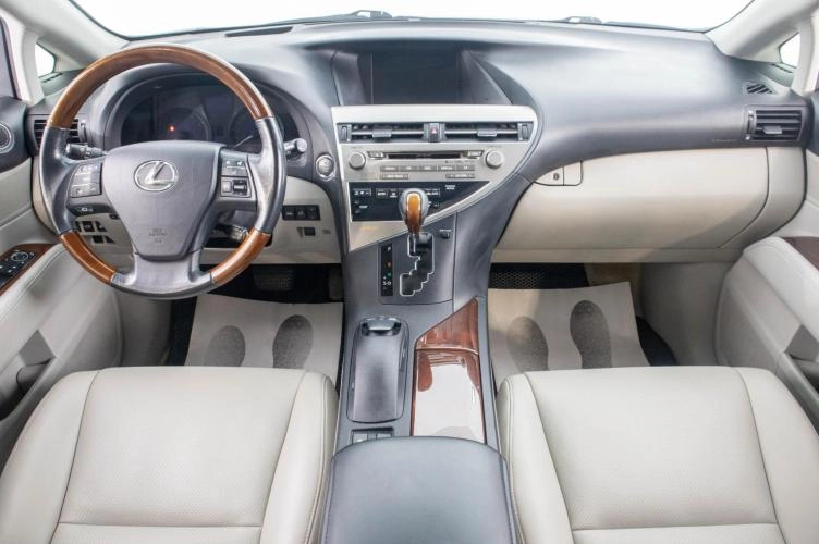 Lexus RX 10 из 31