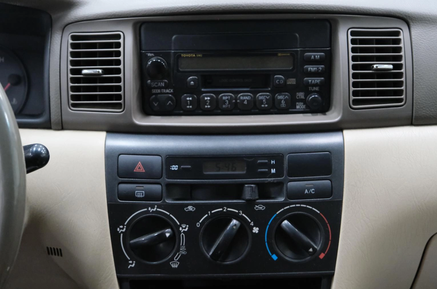 Toyota Corolla 14 из 21