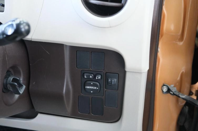 Toyota Passo 9 из 21