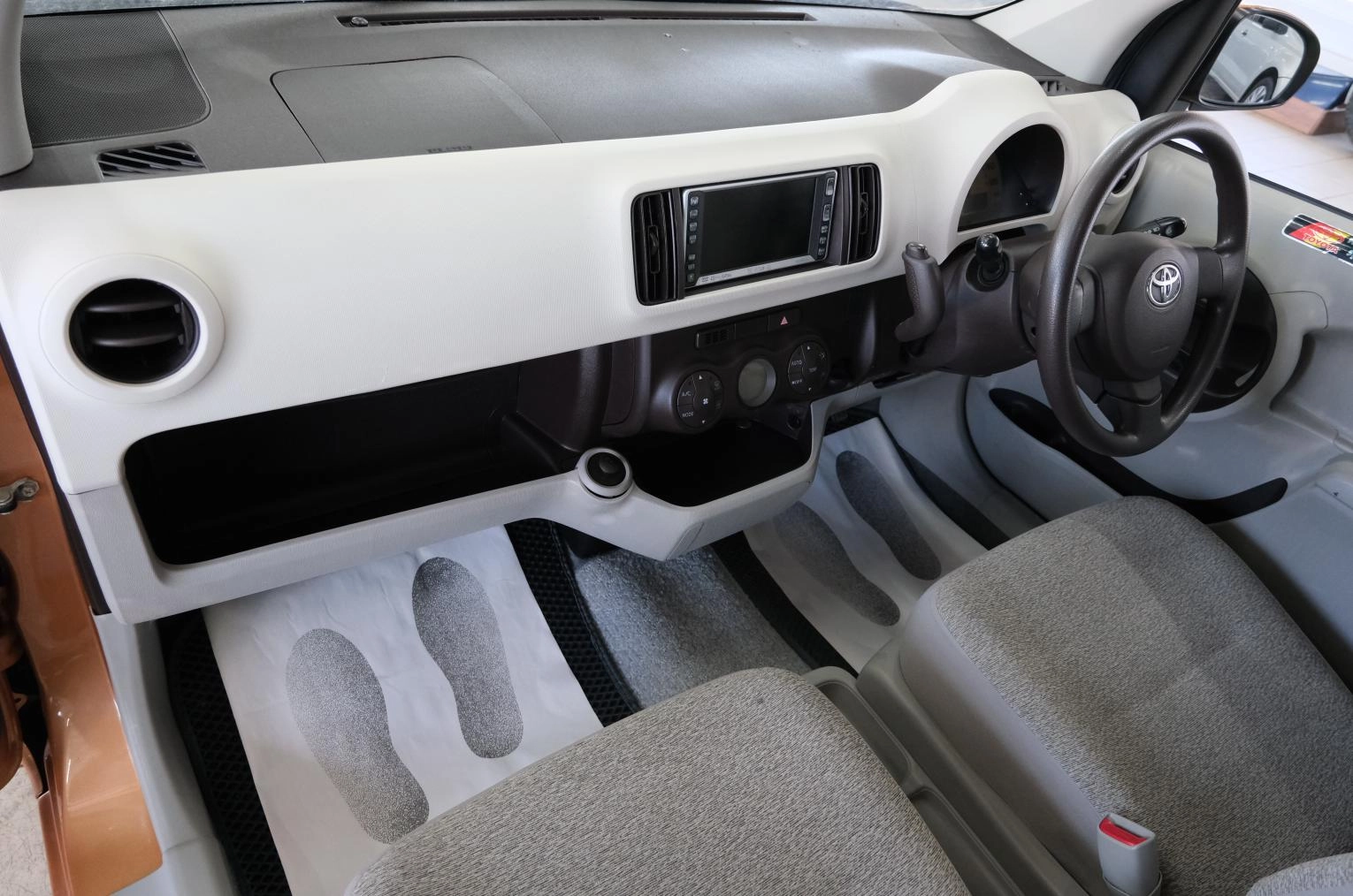 Toyota Passo 17 из 21