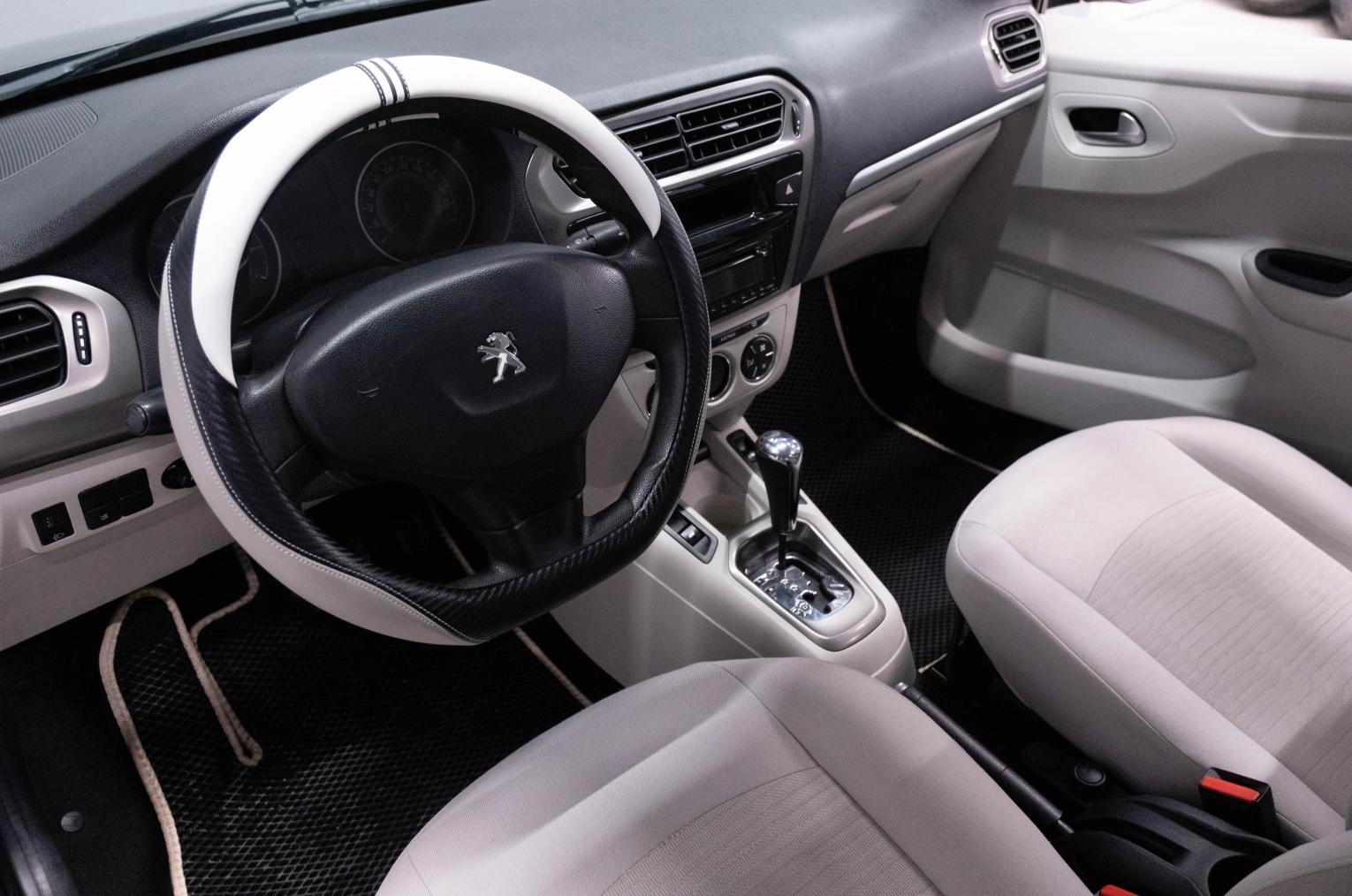 Peugeot 301 8 из 16