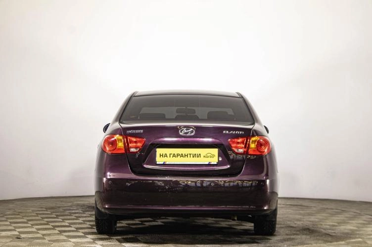 Hyundai Elantra 5 из 5