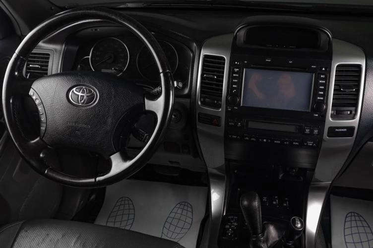 Toyota Land Cruiser Prado 16 из 19