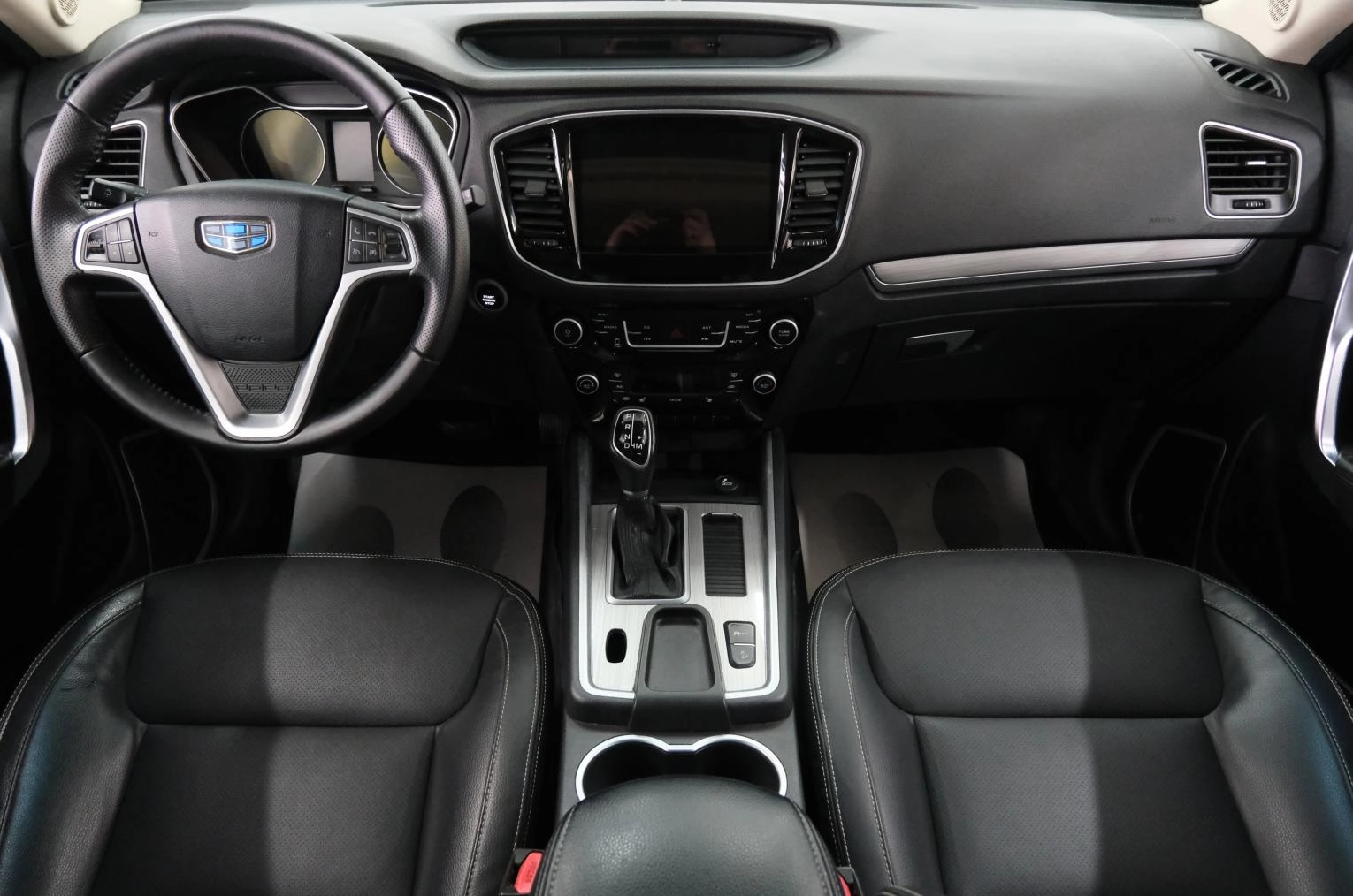 Geely Emgrand X7 16 из 25