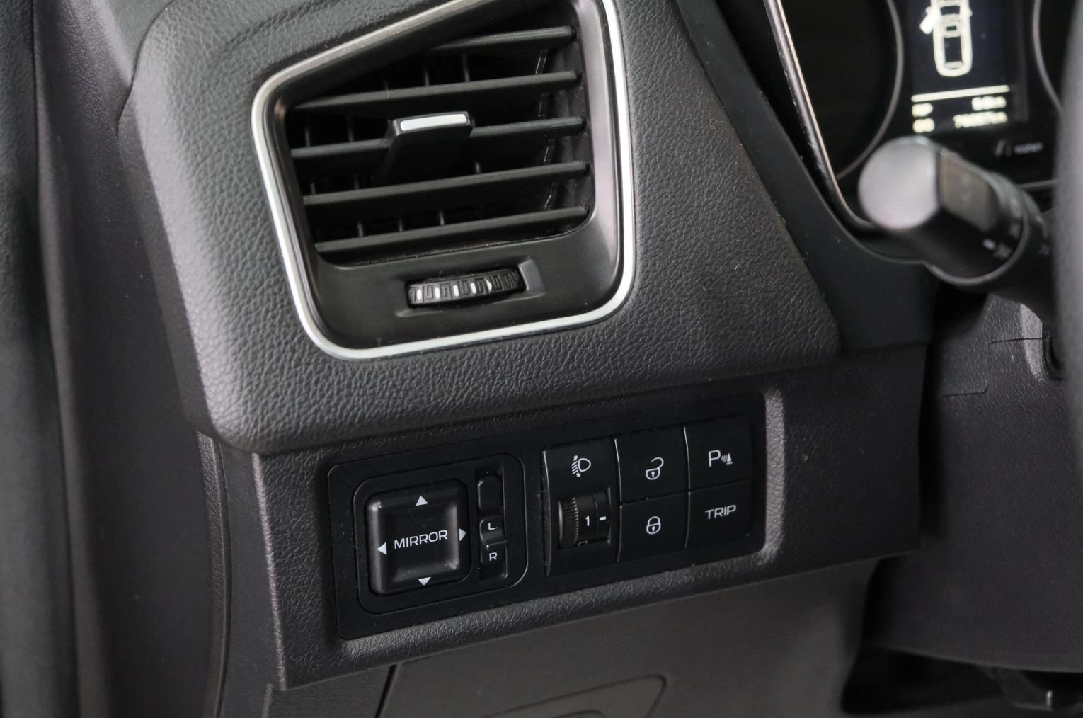 Geely Emgrand X7 9 из 25