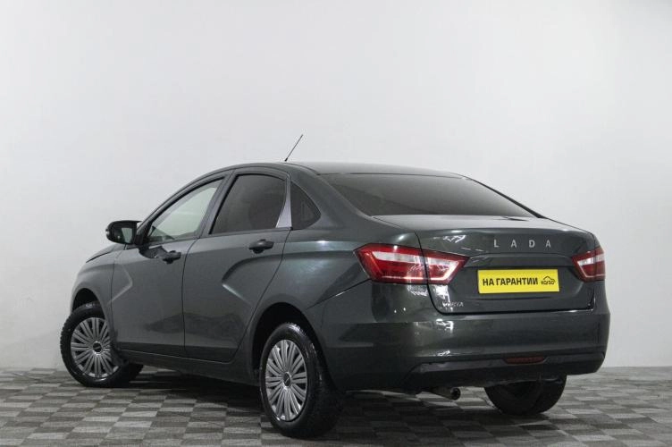 ВАЗ (LADA) Vesta 4 из 5