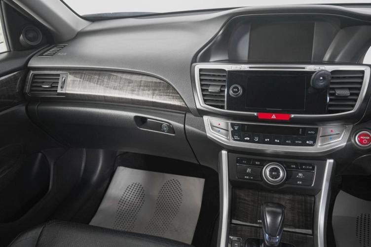 Honda Accord 12 из 27