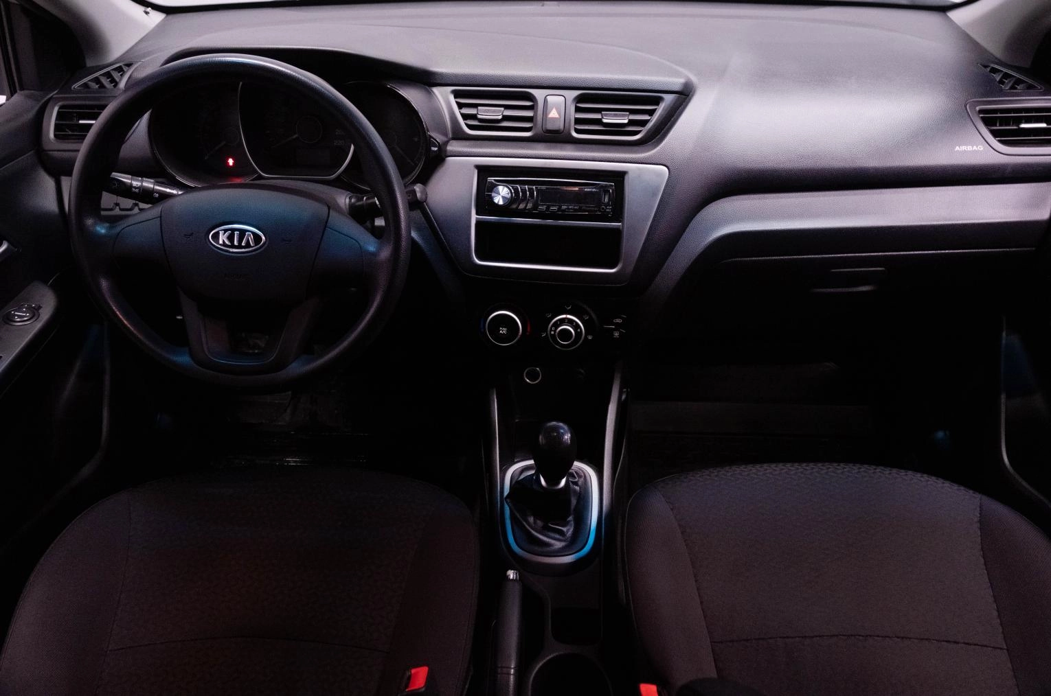 KIA Rio 15 из 17